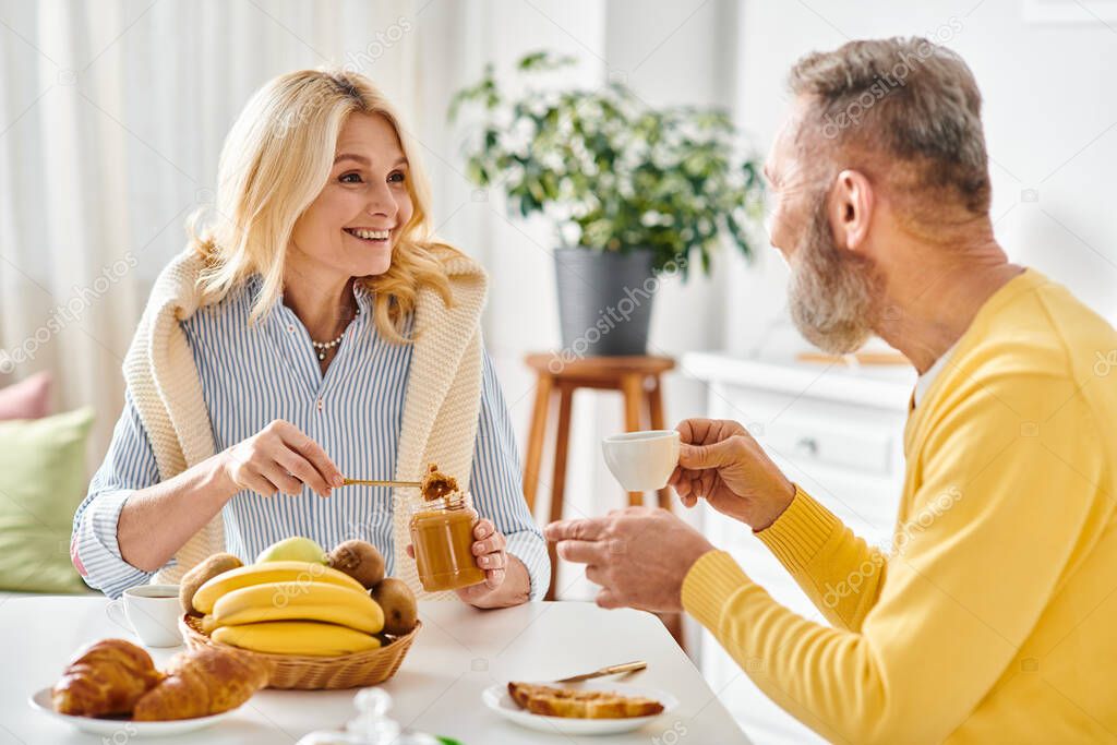 Gemeinsames Mittagessen am Tisch