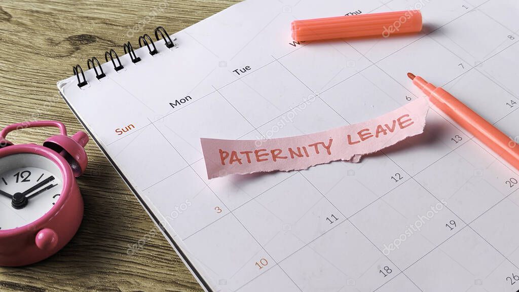 Uhr und Kalender für familienfreundliche Zeiten